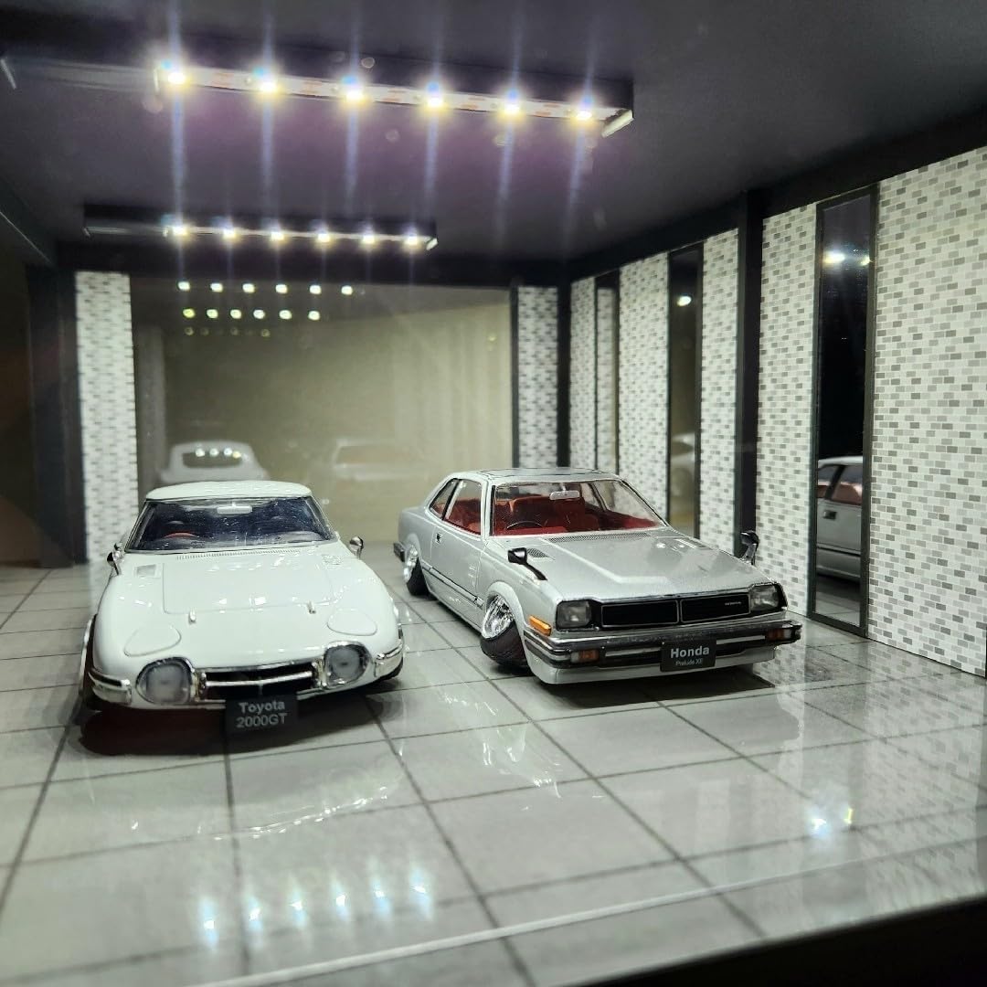 1/24　ガレージ　ジオラマ　ショーケース　LED照明　ミニカー　ショールーム Amazon.co.jp: LED照明付 ミニカー ジオラマ ショーケース